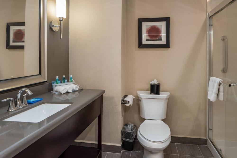 Holiday Inn Express & Suites Lantana By Ihg Exteriör bild