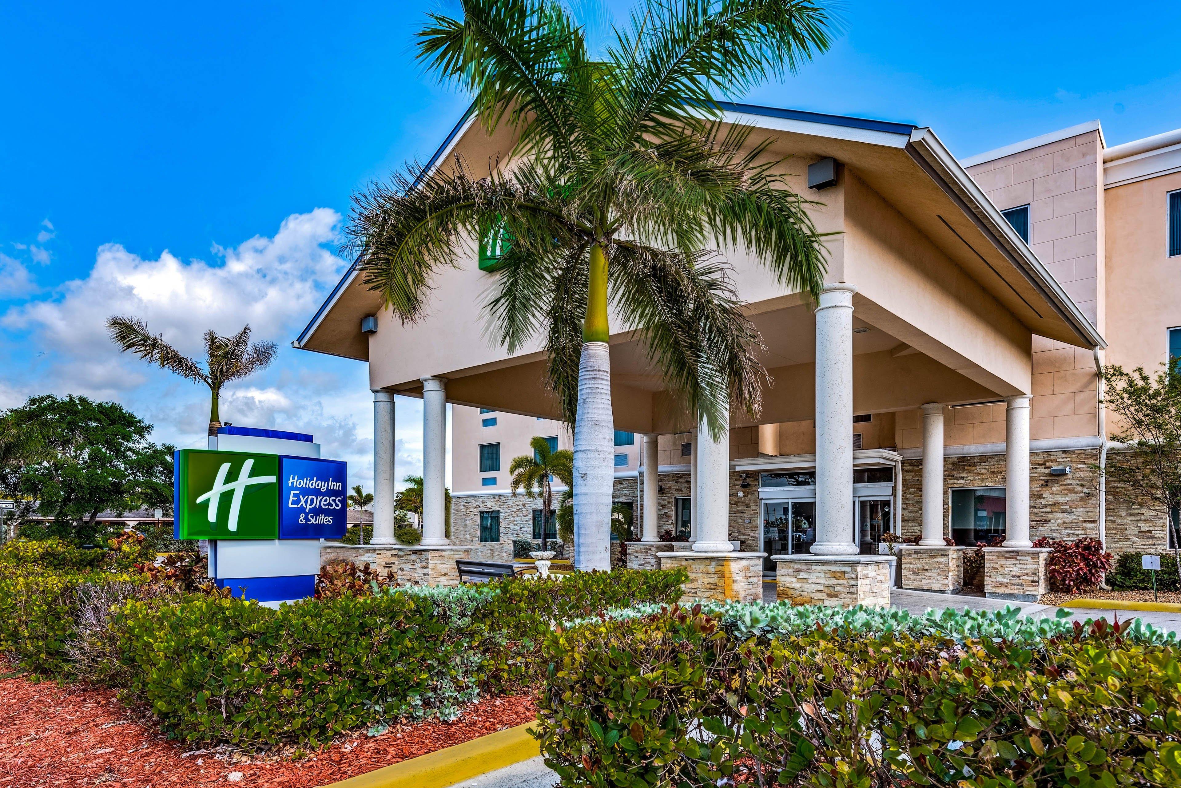Holiday Inn Express & Suites Lantana By Ihg Exteriör bild